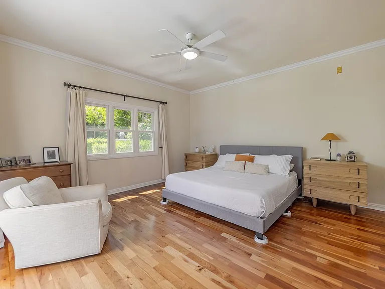 413 W Matilija St — Photo 19