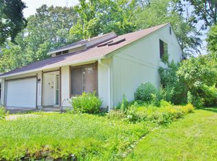 10408 Pearl St, Fairfax, VA 22032