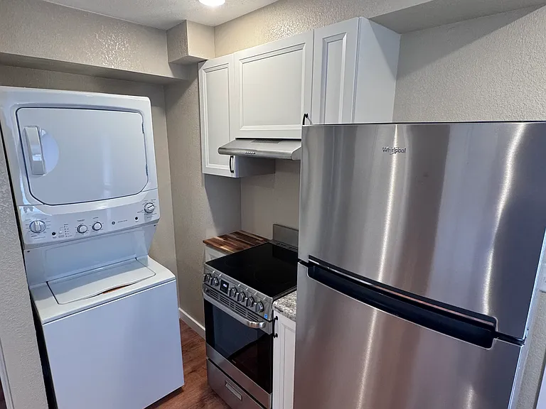 473 Mankato Ave — Photo 7