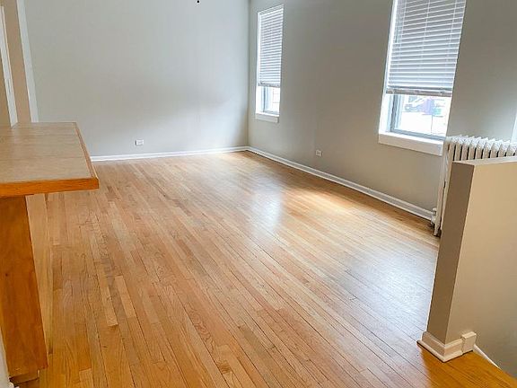 3rd image of 804 W Newport Ave #804