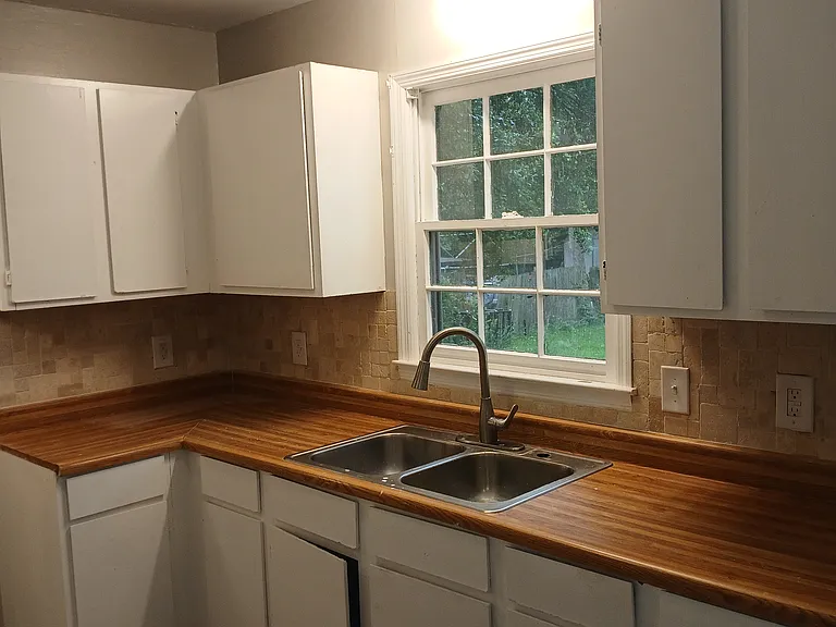 3320 Napier Ave — Photo 10