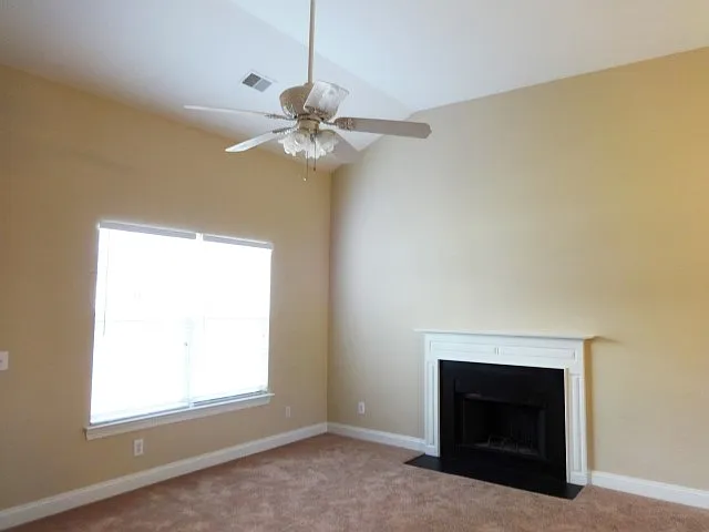 425 Equinox Cir — Photo 13