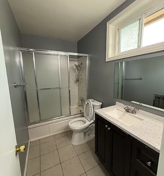 241 E Dexter St #5 — Photo 5
