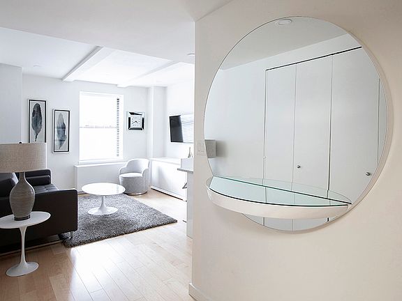 2nd image of 150 W 51st St APT 1416