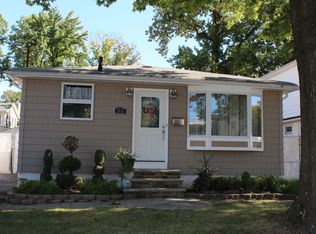 41 Elmwood Ave, Staten Island, NY