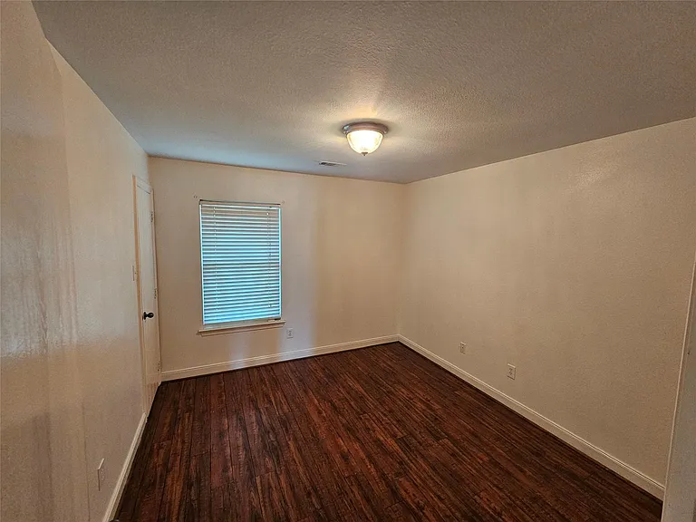 16211 Noblewood Way — Photo 10