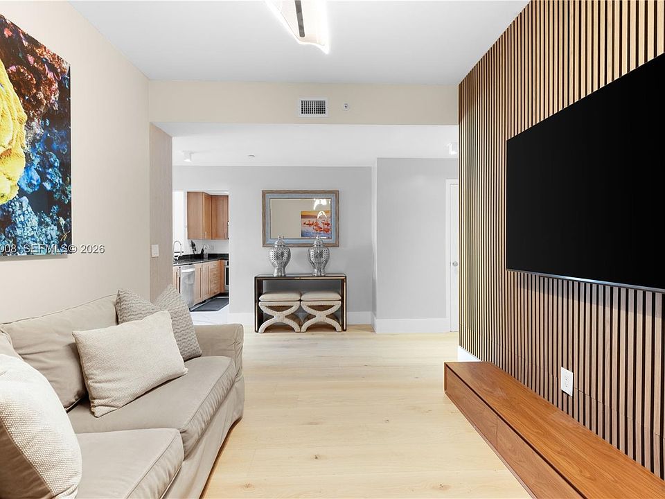 1st image of 3340 NE 190th St APT 909