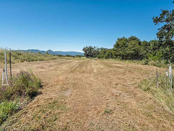 3rd image of 13000 Buckman Drive