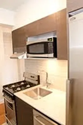 Rented by Stonehenge NYC LLC | media 19