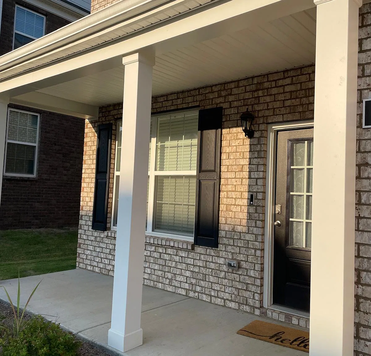 4 bed, 1929 sqft, $2,400 — Photo 3