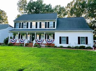 307 Barcelona Dr, Chesapeake, VA 23322