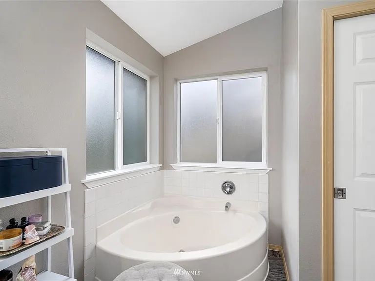 9325 188th St E — Photo 2