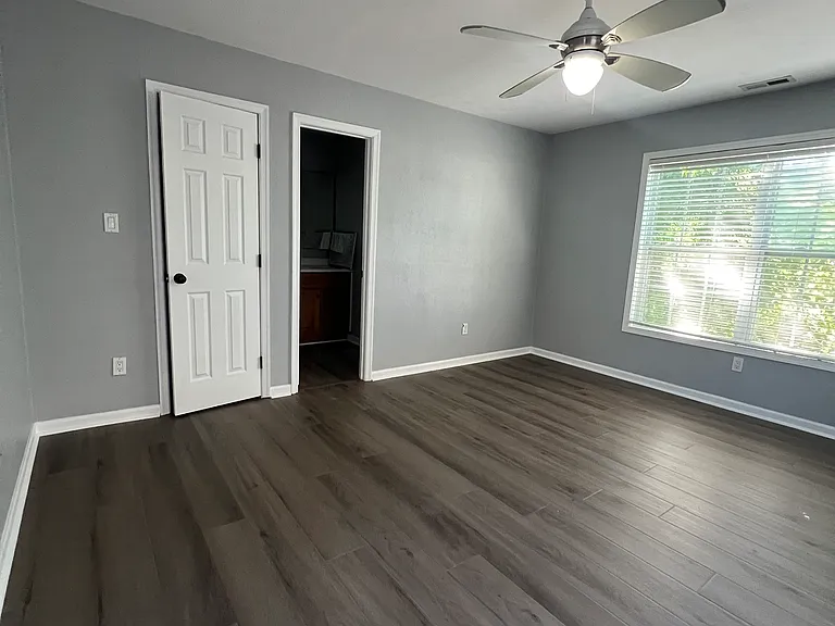 4153 Everett St — Photo 9