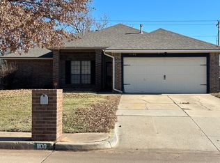1100 Earl A Rodkey Dr, Edmond, OK 73003
