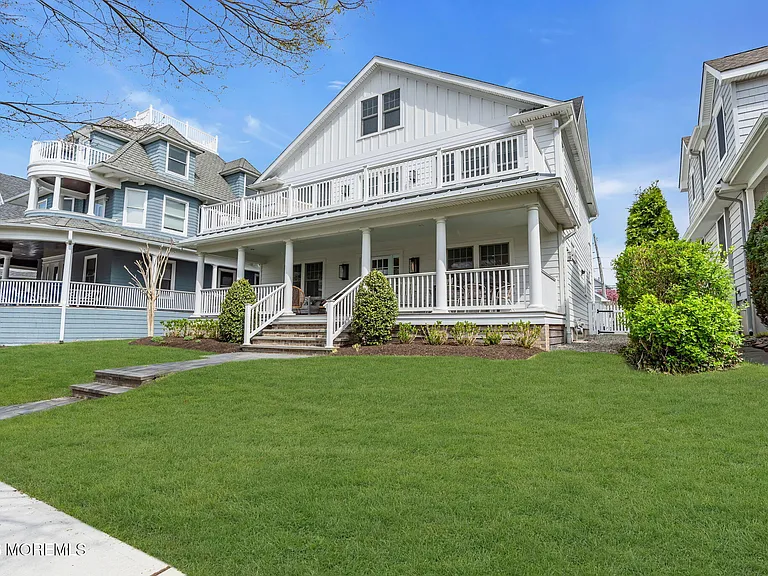 112 Sylvania Ave — Photo 3