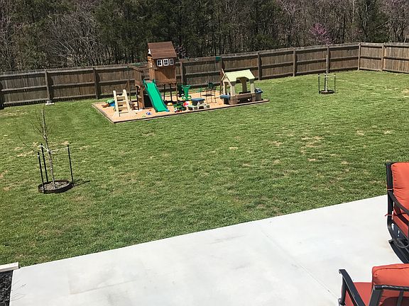 4th image of 1525 Saint Charles Dr