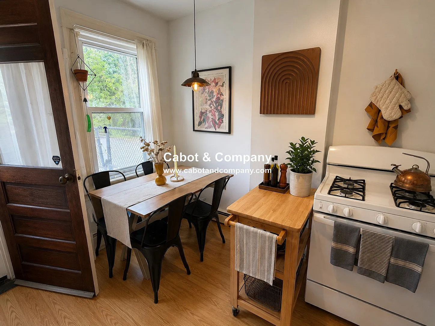 2 bed, 1.0 bath, 750 sqft, $2,695 — Photo 3