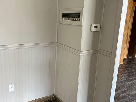 3rd image of 4506 Daybrook Rd