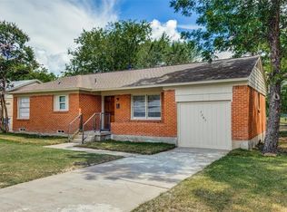 7382 Ravehill Ln, Dallas, TX 75227