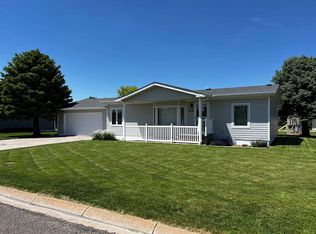 230 W 16th St, Imperial, NE 69033