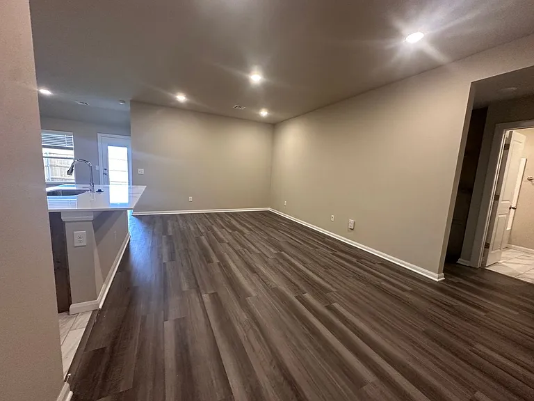 9001 Washita Creek Dr — Photo 6