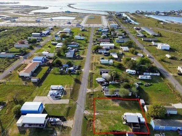 126 W Speckled Trout, Rockport, TX 78382