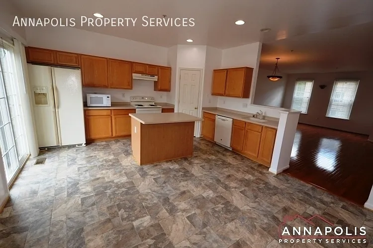 1016 Meandering Way — Photo 2