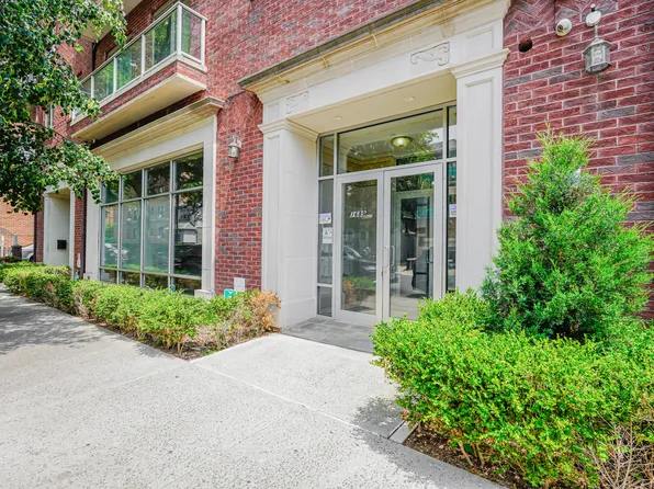 1689 East 21st Street image 3 of 32