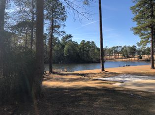 130 Lake View Dr E, Pinehurst, NC 28374
