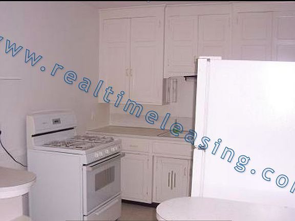 3rd image of 1655 Juno Ave #2