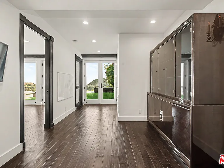 12608 Promontory Rd — Photo 22