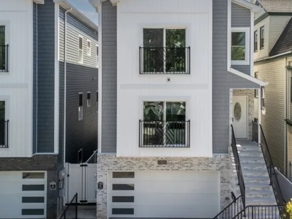 194 Amherst St, East Orange City, NJ 07018