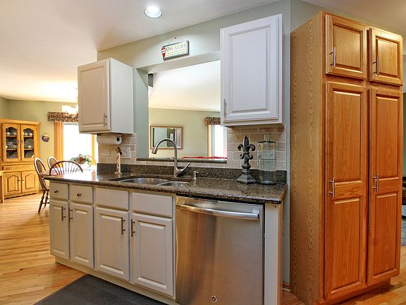 5th image of 17723 Mayher Dr