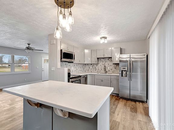 3rd image of 1543 Sioux Dr