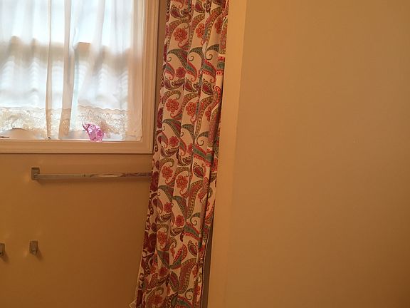 Shower & bathtub