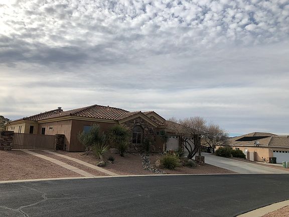 5th image of 2247 Mesa Dr