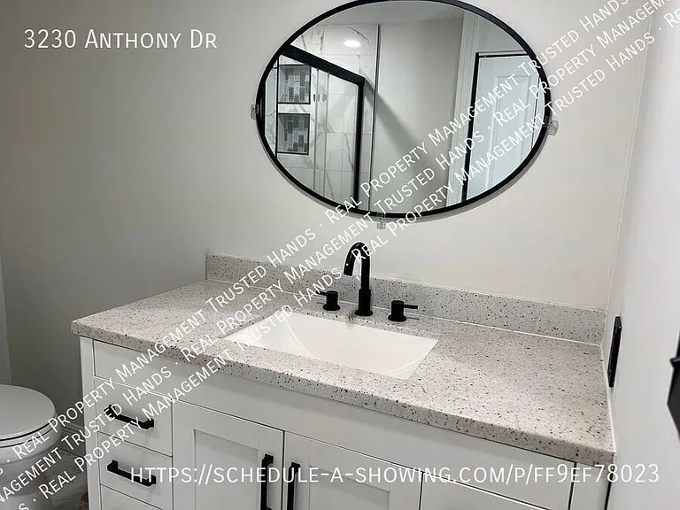 3230 Anthony Dr — Photo 20