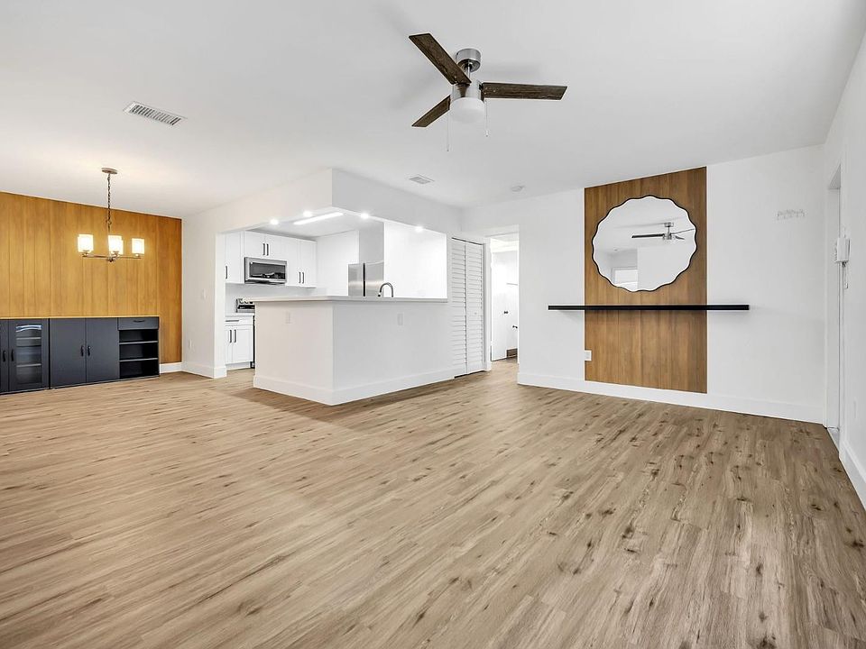 1st image of 21357 NW 39th Avenue