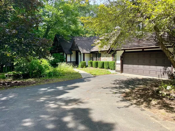 24 Deer Run, Stafford, CT 06071