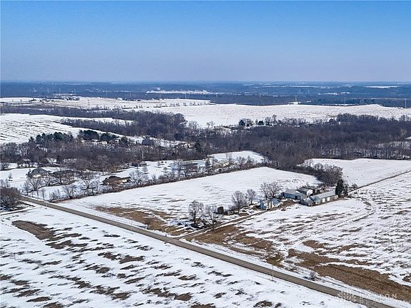 2nd image of 1-3708 Penewit Rd