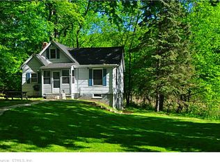 96 Faneuil St, Windsor, CT 06095