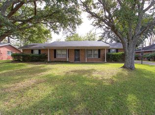 219 Spring Valley Rd, Montgomery, AL 36116