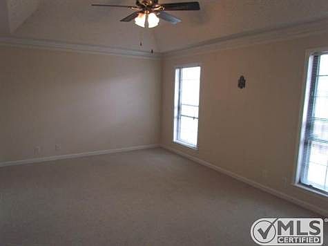 5th image of 952 E Northfield Blvd #952