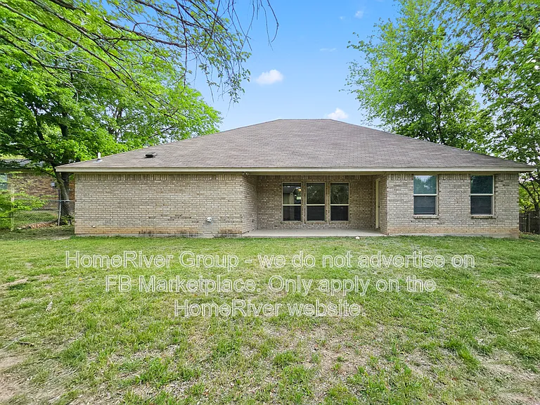 440 Pecan Dr — Photo 15
