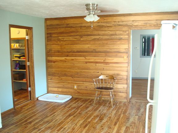 5th image of 571 N 3rd St