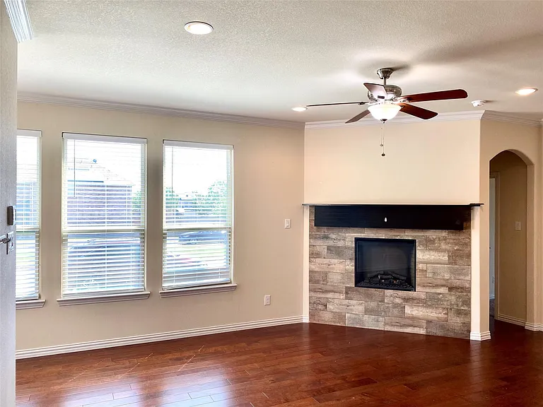 621 Fleming St — Photo 4