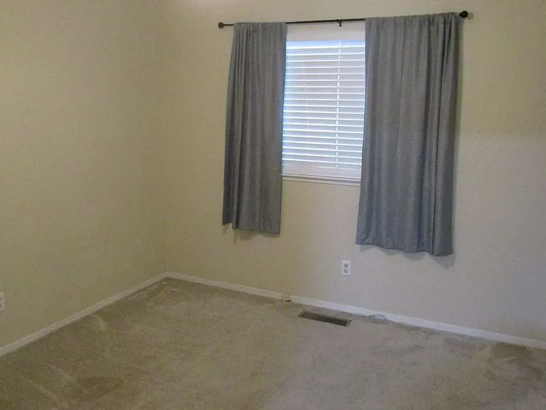 2782 Royal Oak Pl — Photo 11