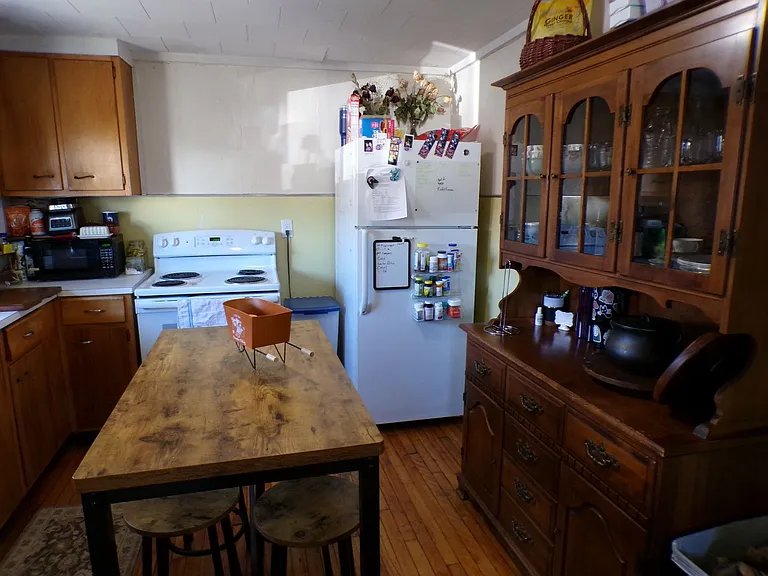 71 Pine St — Photo 4