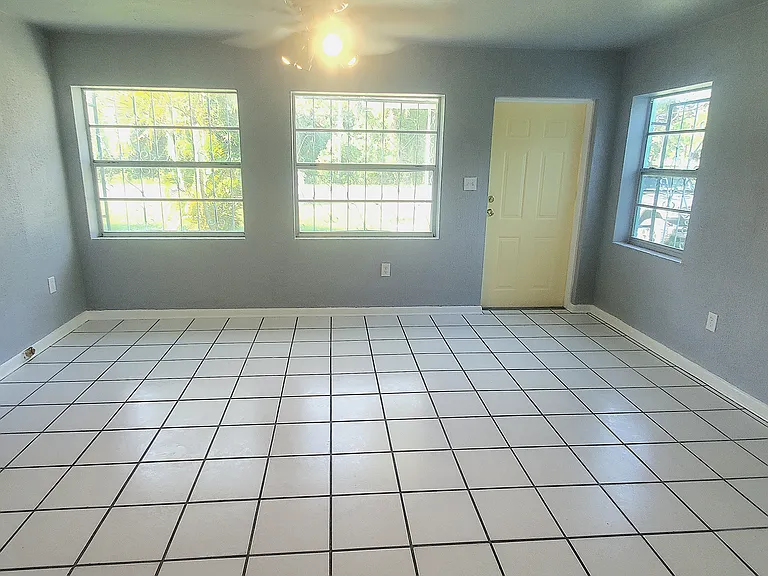 3306 Avenue Q — Photo 24