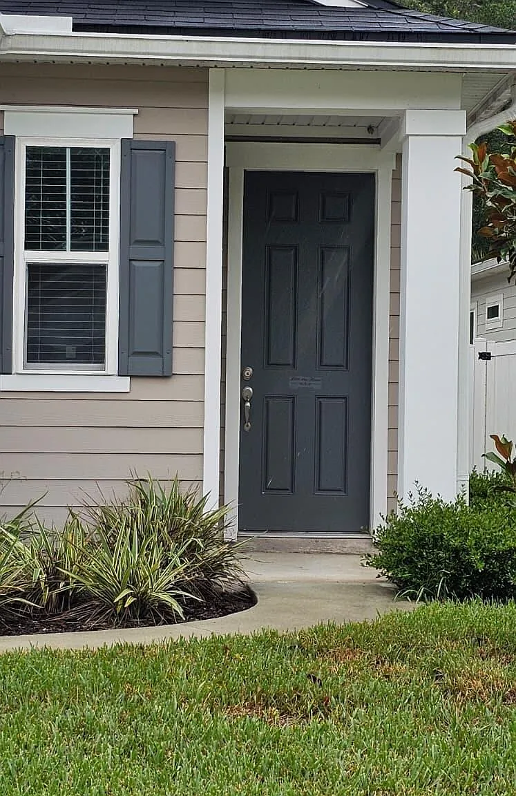 3 bed, 2.0 bath, 1696 sqft, $2,100 — Photo 3